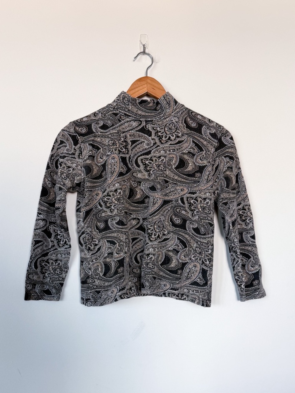 Vintage Paisley Neutral Gray Brown Black Mock Neck Long Sleeve Tee T-Shirt Y2K
